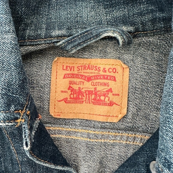 levis fitted dark denim jacket - Picture 5 of 7